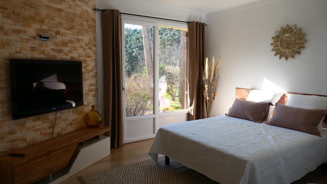 Le Patio Apartment Sarrians Bagian luar foto